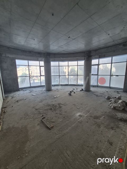 Satılır 4 otaqlı yeni tikili 175 m² — Bakı