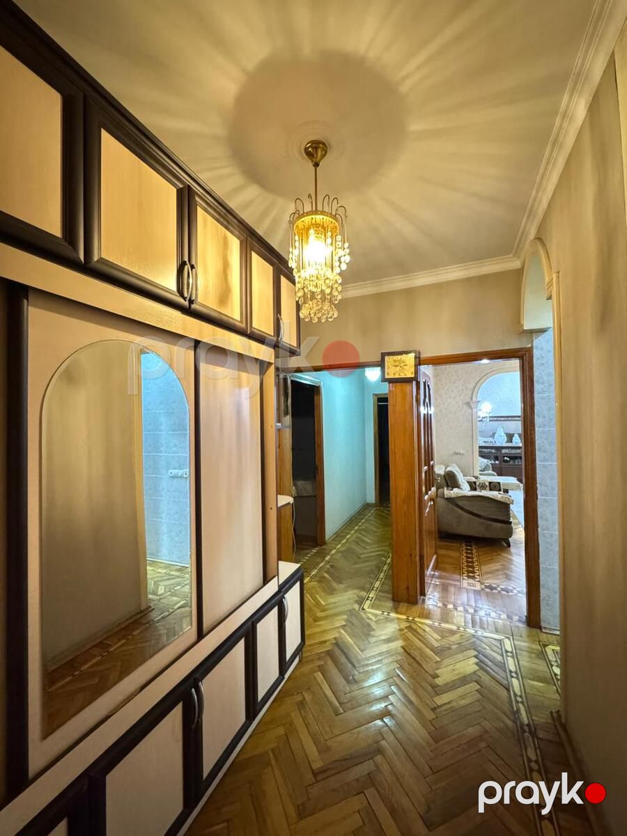 Satılır 4 otaqlı köhnə tikili 125 m² — Mənzil, Bakı (11)