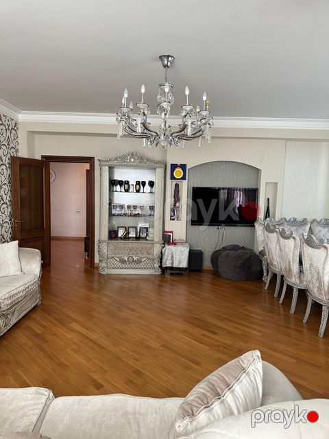 Satılır 4 otaqlı yeni tikili 212 m²