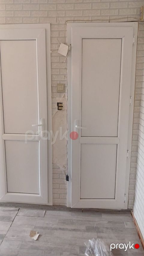 Material: plastik 3 ədəd qapı biri 60 manat - Rəng: Mat ağ. - Dizayn — Digah