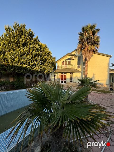 Satılır 6 otaqlı həyət evi/bağ evi 240 m² — Bakı