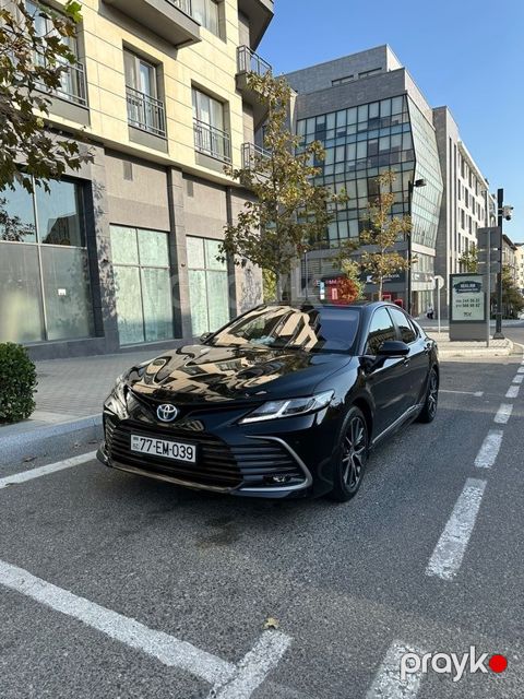 Toyota Camry, 2.5 L, 1.016 kWh, 2023 il, 93 000 km — Bakı