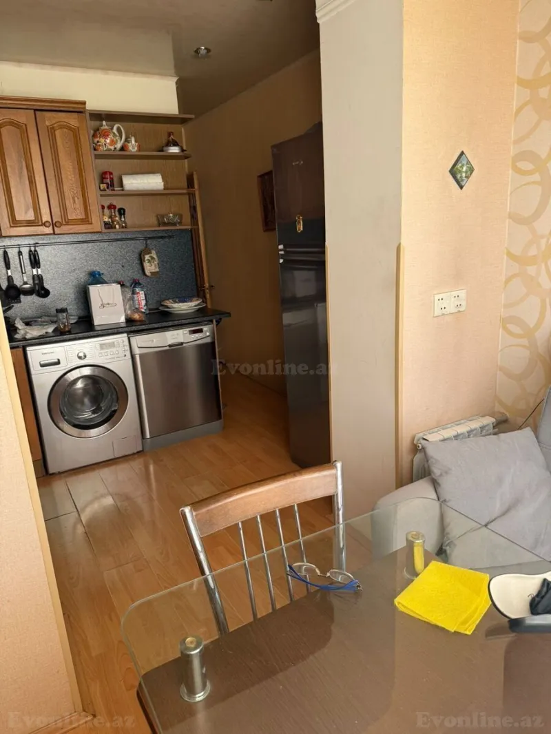 Kirayə verilir 3 otaqlı Mənzil Köhnə tikili 85 m² Bakı, Yasamal r., Elmlər Akademiyası m — Mənzil, Bakı (8)