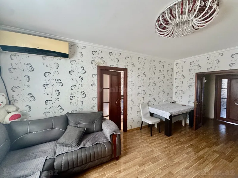 Satılır 4 otaqlı Mənzil Köhnə tikili 120 m² Bakı, Nizami r., Xalqlar Dostluğu m., 8-ci kilometr — Mənzil, Bakı (2)