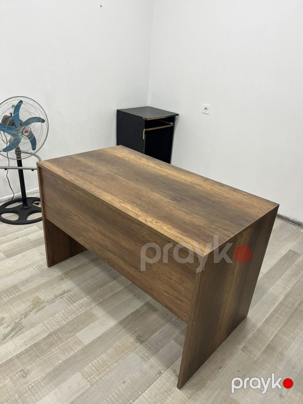 Təsvir: - Material: ağac teksturalı laminat/MDFlam səth, isti qəhvəyi — Ofis mebeli, Masazır (2)