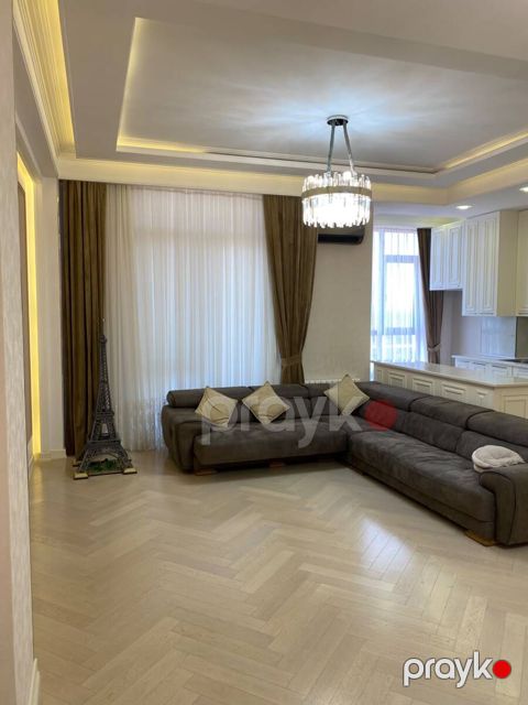 Satılır 3 otaqlı yeni tikili 120 m²