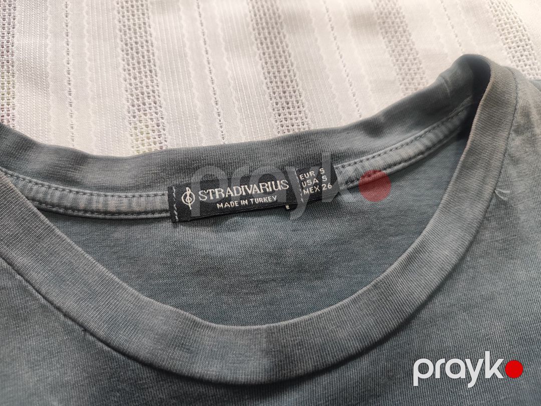 Futbolka "Stradivarius" — Geyim, ayakkabı, aksesuarlar, Bakı (2)