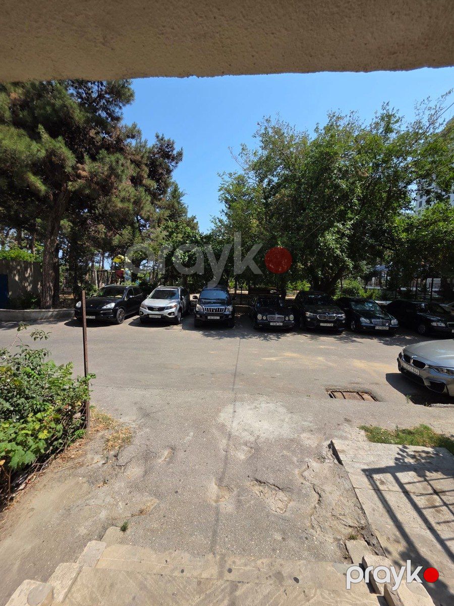 Satılır 2 otaqlı köhnə tikili 70 m² — Mənzil, Bakı (9)