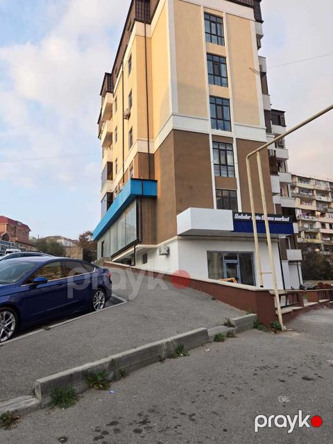 Satılır obyekt 310 m² — Bakı