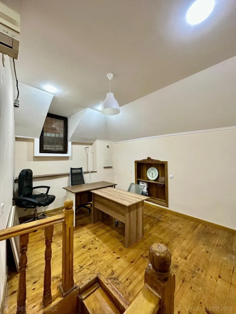 Kirayə verilir 4 otaqlı Mənzil Köhnə tikili 150 m² Bakı, Səbail r — Mənzil, Bakı (8)