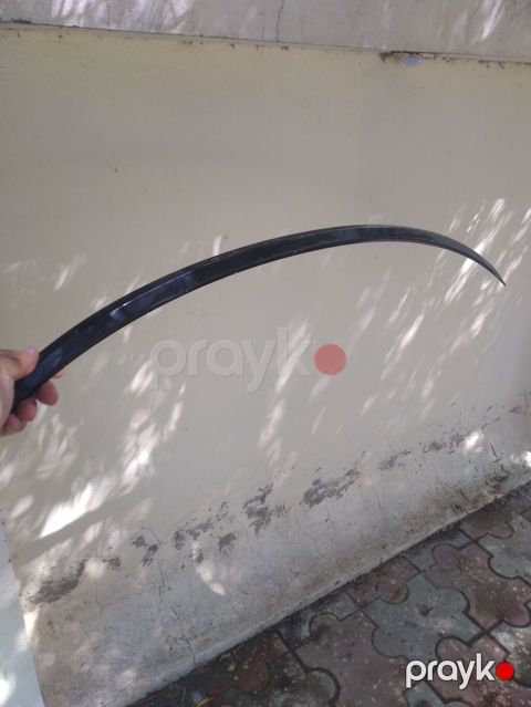Avtomobil üçün qapı üstü küləkliyinin (yağış vizoru) tək zolağı — Novxanı
