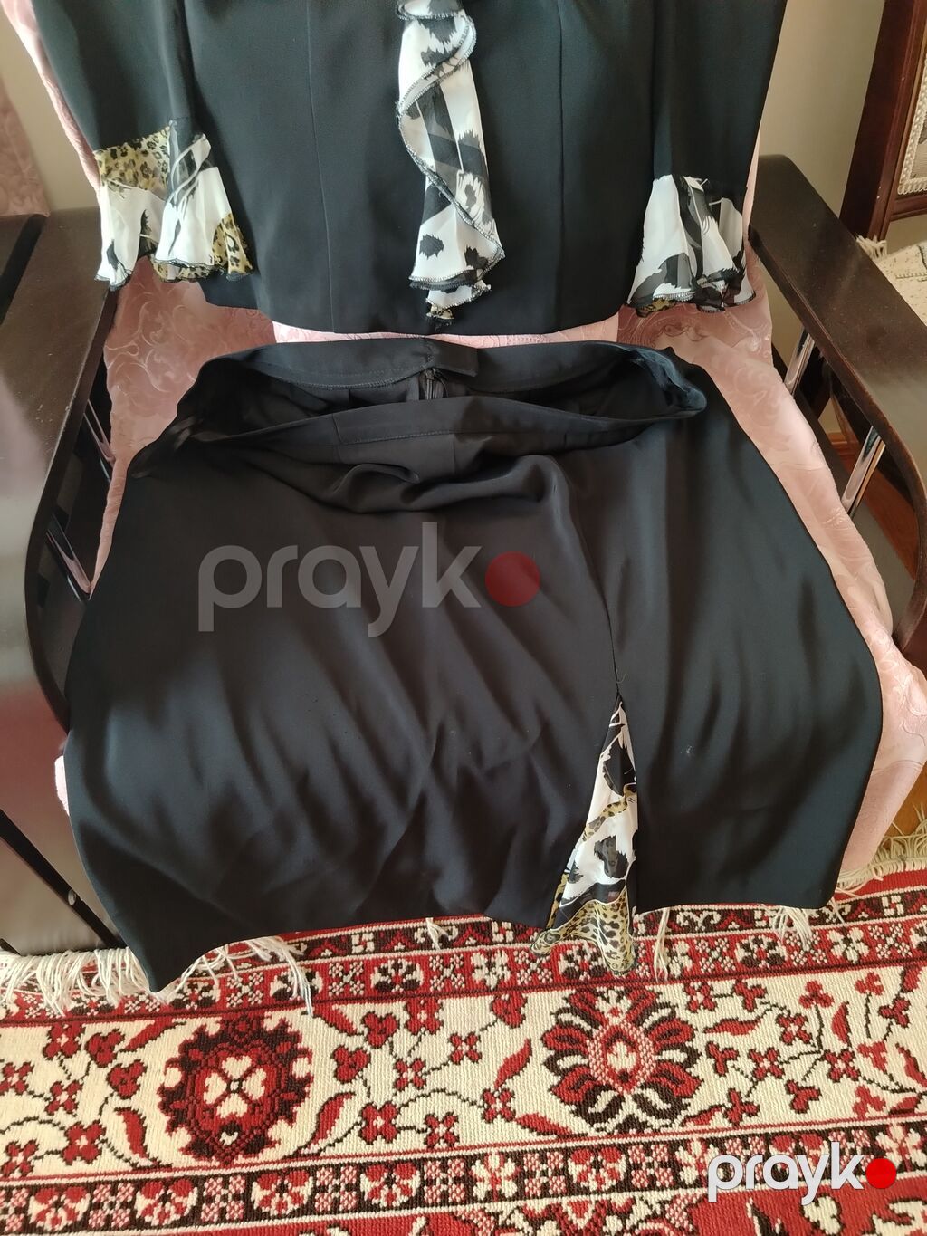 Qadın kostyumu – pencək və ətək dəstı - Rəng: qara - Detallar — Kostyum, Bakı (2)