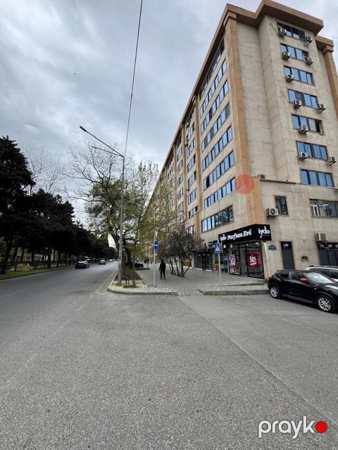 Satılır 3 otaqlı köhnə tikili 78 m² — Bakı