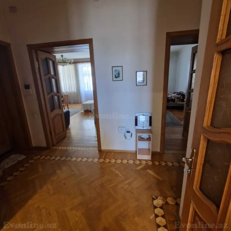 Kirayə verilir 2 otaqlı Mənzil Köhnə tikili 75 m² Bakı, Səbail r — Mənzil, Bakı (7)