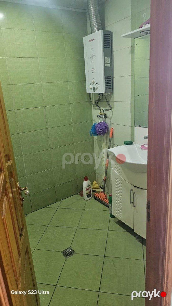 Satılır 2 otaqlı köhnə tikili 65 m² — Mənzil, Bakı (8)