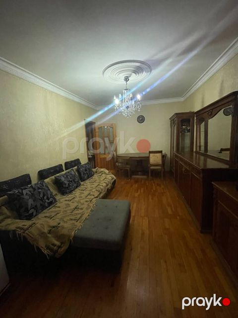 Satılır 2 otaqlı köhnə tikili 40 m² — Bakı