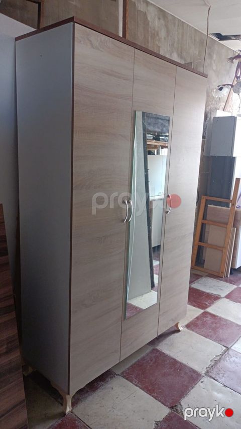 Üçqapılı paltar dolabı - Material: laminat/MDFlam ağac teksturalı — Bakı
