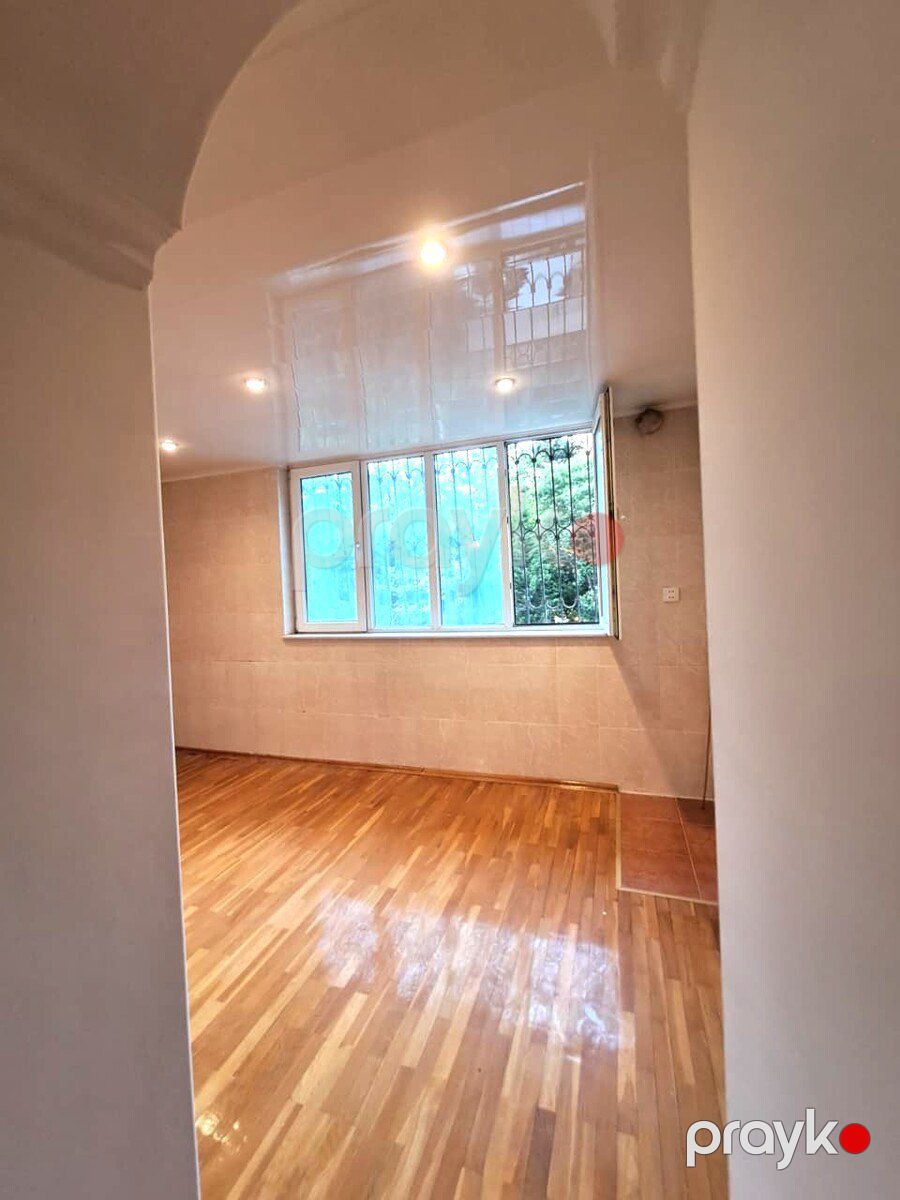 Satılır 2 otaqlı köhnə tikili 85 m² — Mənzil, Bakı (10)