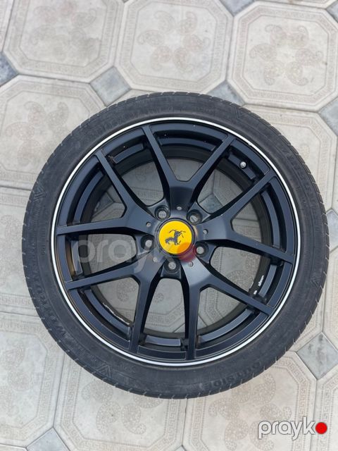 Təkərlər 215/45 R17 — Bakı