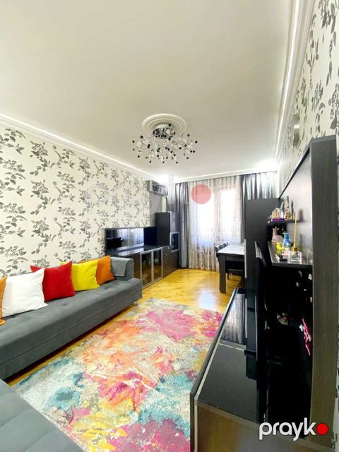 Satılır 3 otaqlı köhnə tikili 80 m² — Bakı