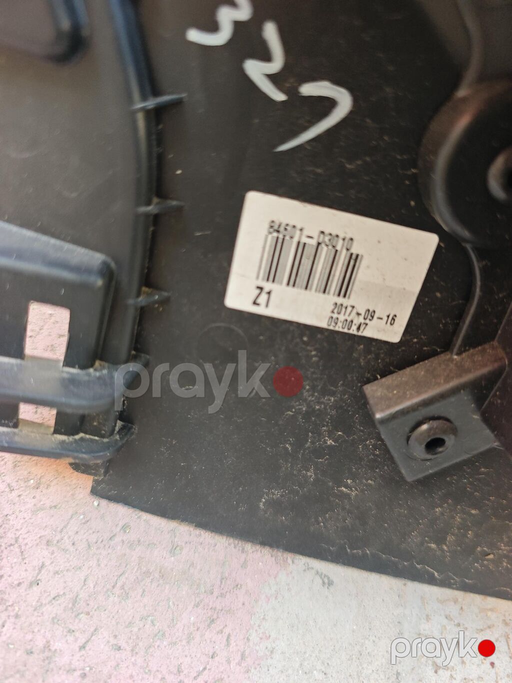 Hyundai Tucson üçün original orta tunel/əlaltı (mərkəzi konsol) — Salon detalları, Xırdalan (4)