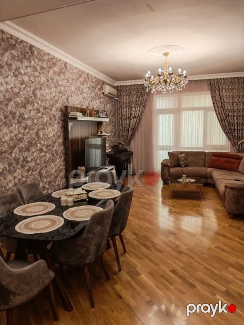 Satılır 3 otaqlı yeni tikili 120 m²