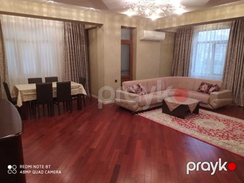İcarəyə verilir 3 otaqlı yeni tikili 150 m²
