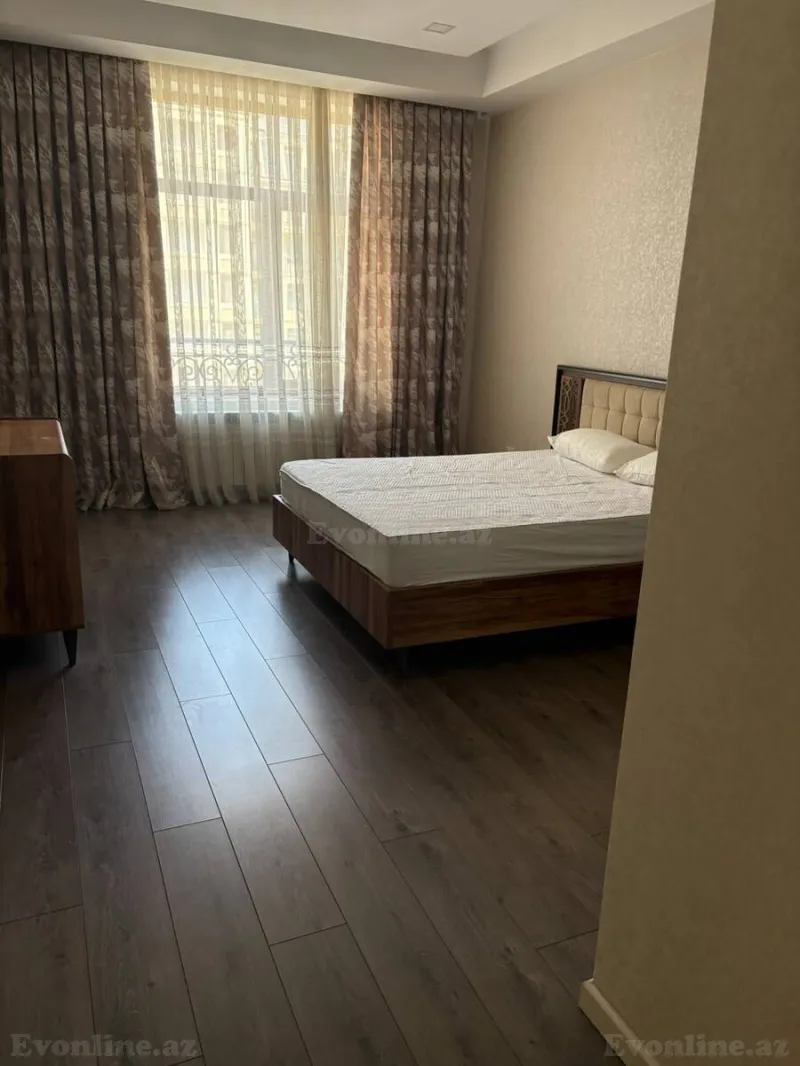 Kirayə verilir 3 otaqlı Mənzil Yeni tikili 133 m² Bakı, Xətai r., Ağ şəhər — Mənzil, Bakı (4)
