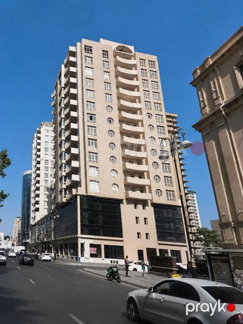 3 otaqlı, Yeni tikili, 138 kv. m