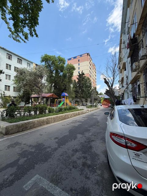 Satılır 2 otaqlı köhnə tikili 58 m²