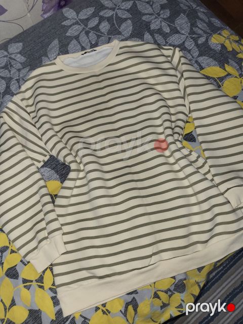 Zolaqlı svitşot - Model: uzunqollu, crew-neck (dairəvi yaxa) - Rəng — Bakı