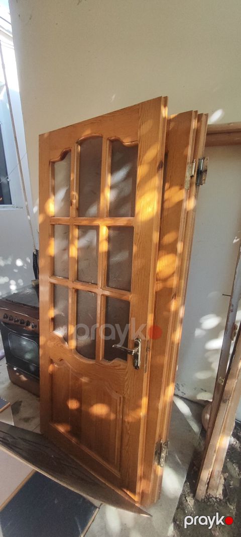 Taxta şüşəli otaq qapısı - Material: tam taxta (təbii rəngdə — Bakı