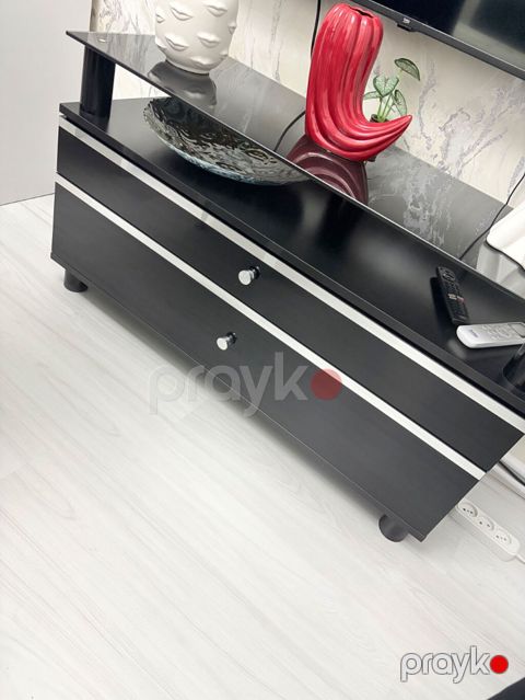 Çox seliqeli istifade olunub.içi genişdir.yalniz real alicilar