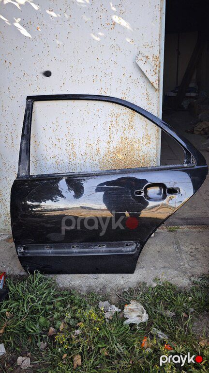 "Mercedes-Benz E-Class (W210)" qapısı — Bakı