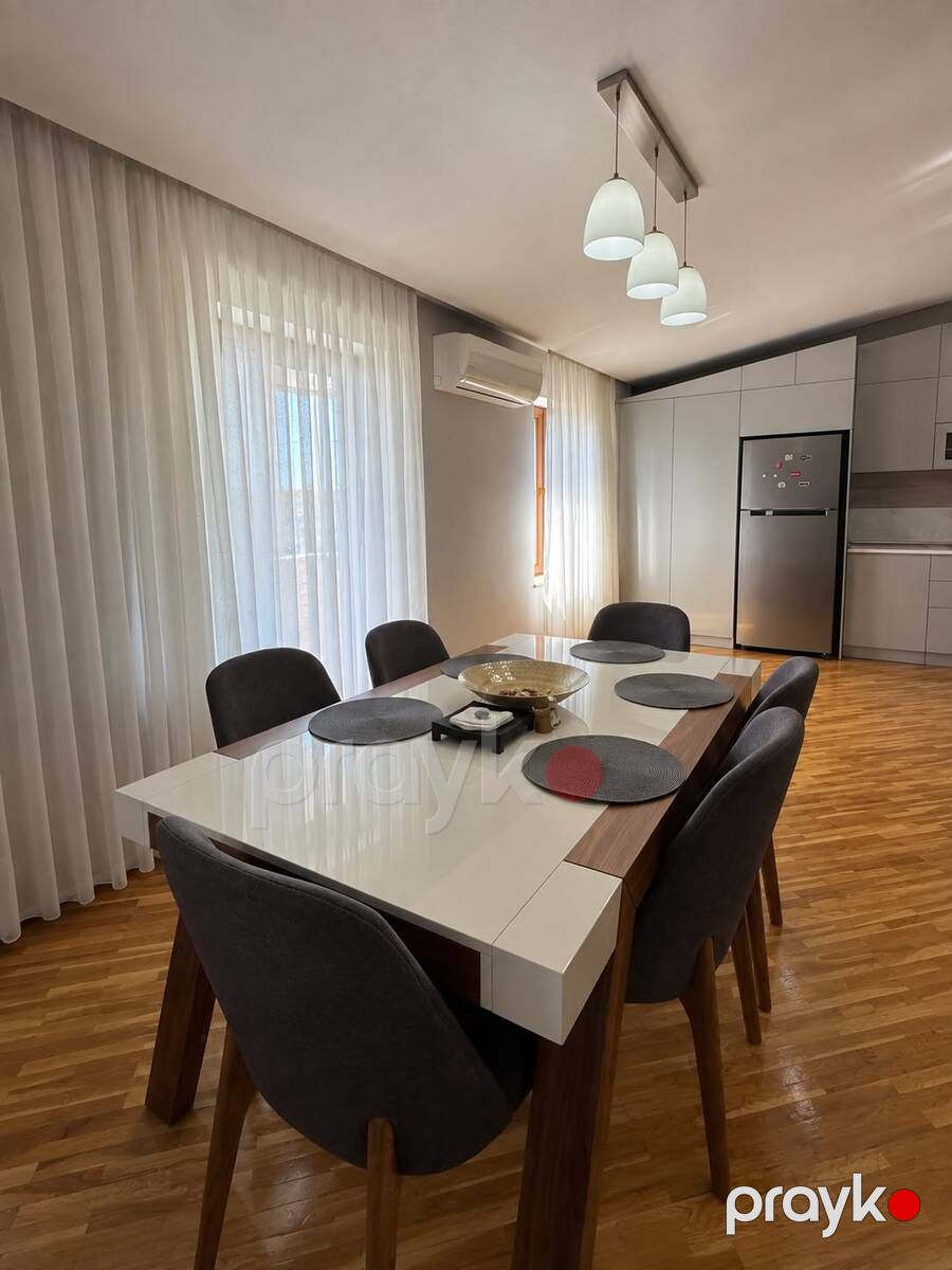 İcarəyə verilir 2 otaqlı köhnə tikili 81 m² — Mənzil, Bakı (8)