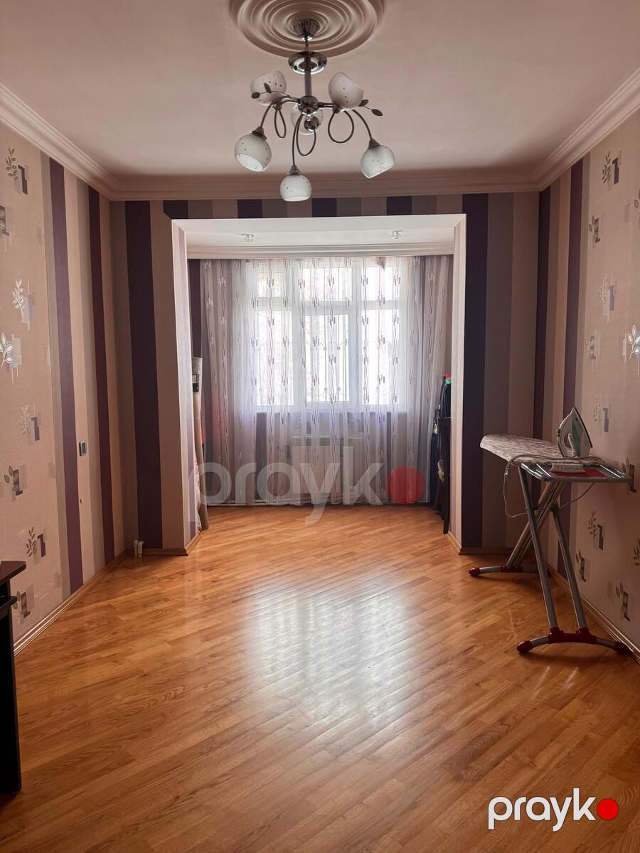 Satılır 4 otaqlı köhnə tikili 102 m² — Mənzil, Bakı (7)