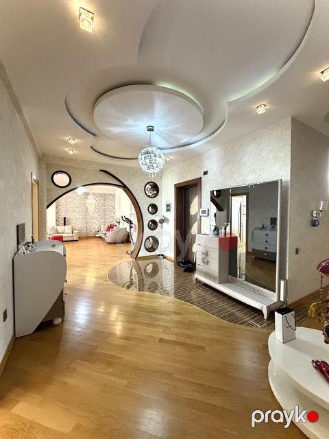 Satılır 5 otaqlı yeni tikili 202 m² — Bakı