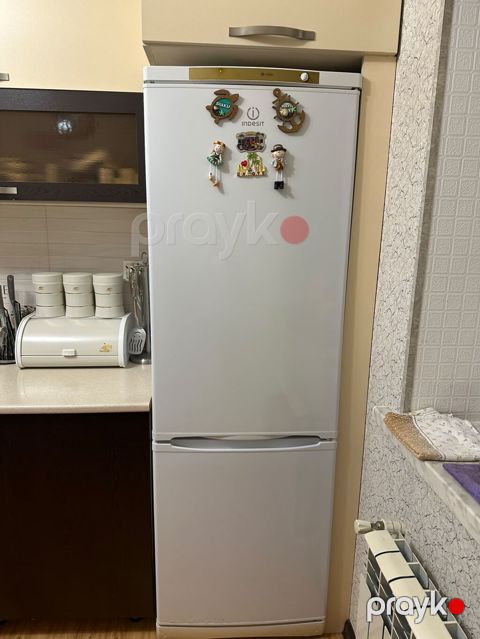 İşlənmiş 2 qapılı Indesit Soyuducu Satılır, rəng - Ağ — Bakı