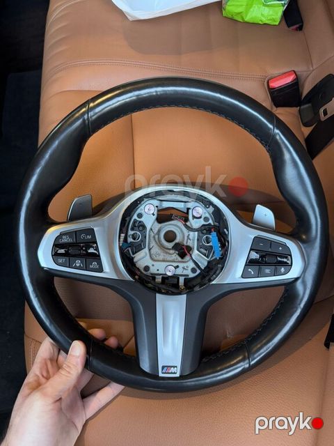 "BMW M" sükanı — Bakı
