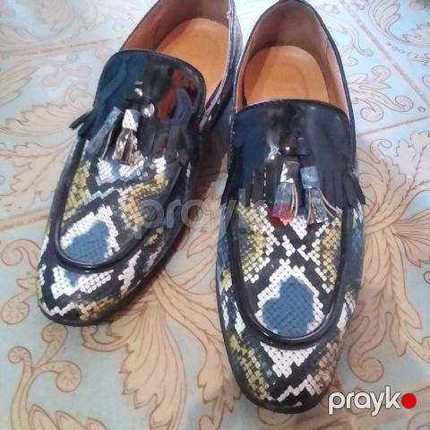 Məhsul: Kişi loafers ayaqqabısı – süslü püsküllü, ilan dərisi naxışlı — Bakı