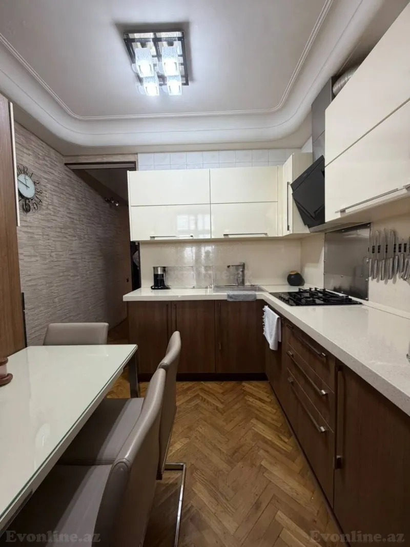 Satılır 3 otaqlı Mənzil Köhnə tikili 90 m² Bakı, Sabunçu r., Bakıxanov — Mənzil, Bakı (5)