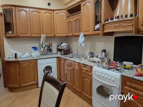 İcarəyə verilir 4 otaqlı yeni tikili 150 m²