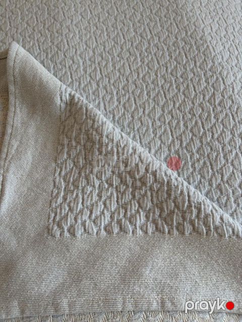 Bej rəngli teksturalı yataq örtüyü / pled - Material: yumşaq — Bakı