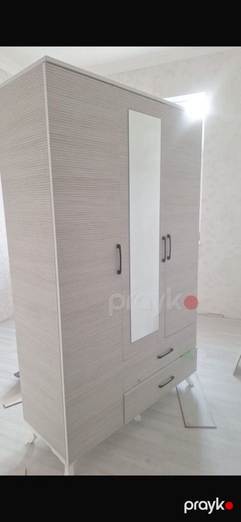 Üç qapılı paltar şkafı - Material: laminat/MDFlam örtüklü korpus — Bakı