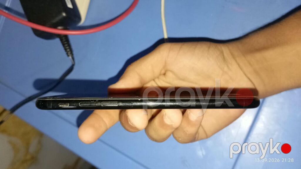IPhone 7, Qara, Barmaq izi — Apple iPhone, Xırdalan (3)
