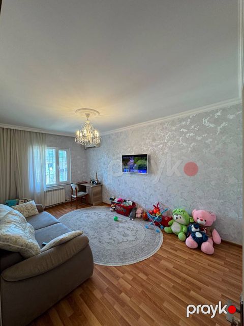 Satılır 2 otaqlı köhnə tikili 60 m² — Bakı