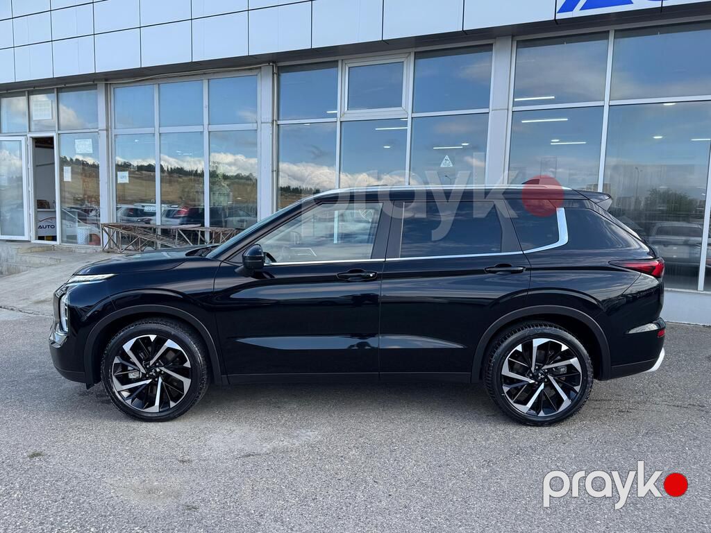 Mitsubishi Outlander, 1.5 L, 20 kWh, 2022 il, 24 500 km — Avtomobillər, Bakı (3)