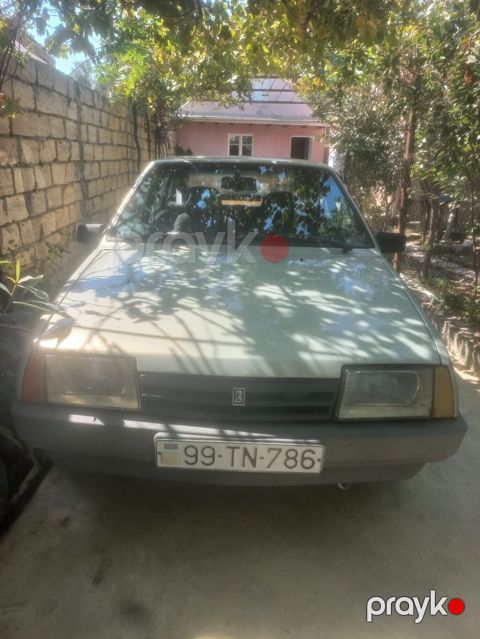 Lada 2109 Maşın yaşlı adam işə evə sürüb xadavoy saz veziyyetdedir — Pirəkəşkül