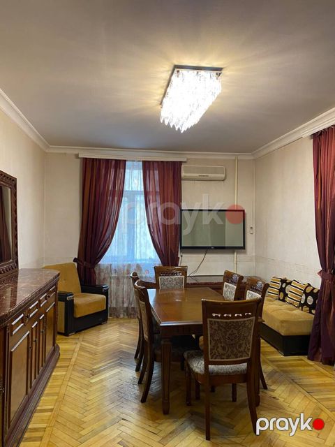 İcarəyə verilir 2 otaqlı köhnə tikili 80 m² — Bakı