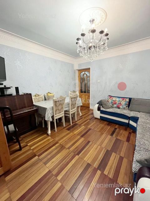 Satılır 2 otaqlı Bina evi menzil (Köhnə tikili), 60 m², 3-cü mikrorayon — Sumqayıt
